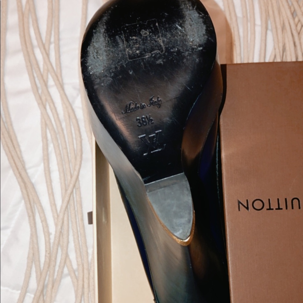 Louis Vuitton Loafer Pumps - Picture 4 of 9